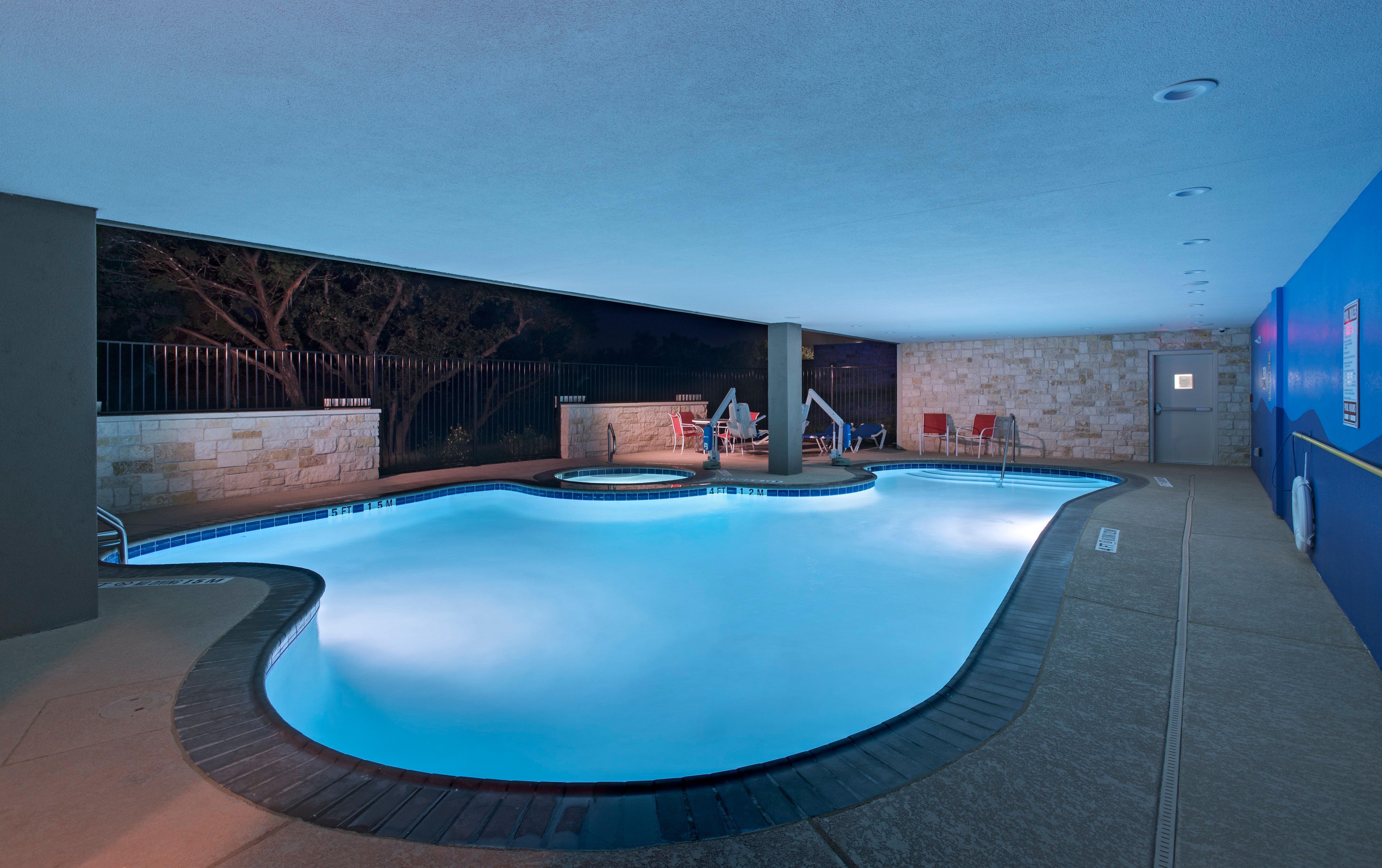 Holiday Inn Express & Suites Austin Nw - Four Points By Ihg Экстерьер фото