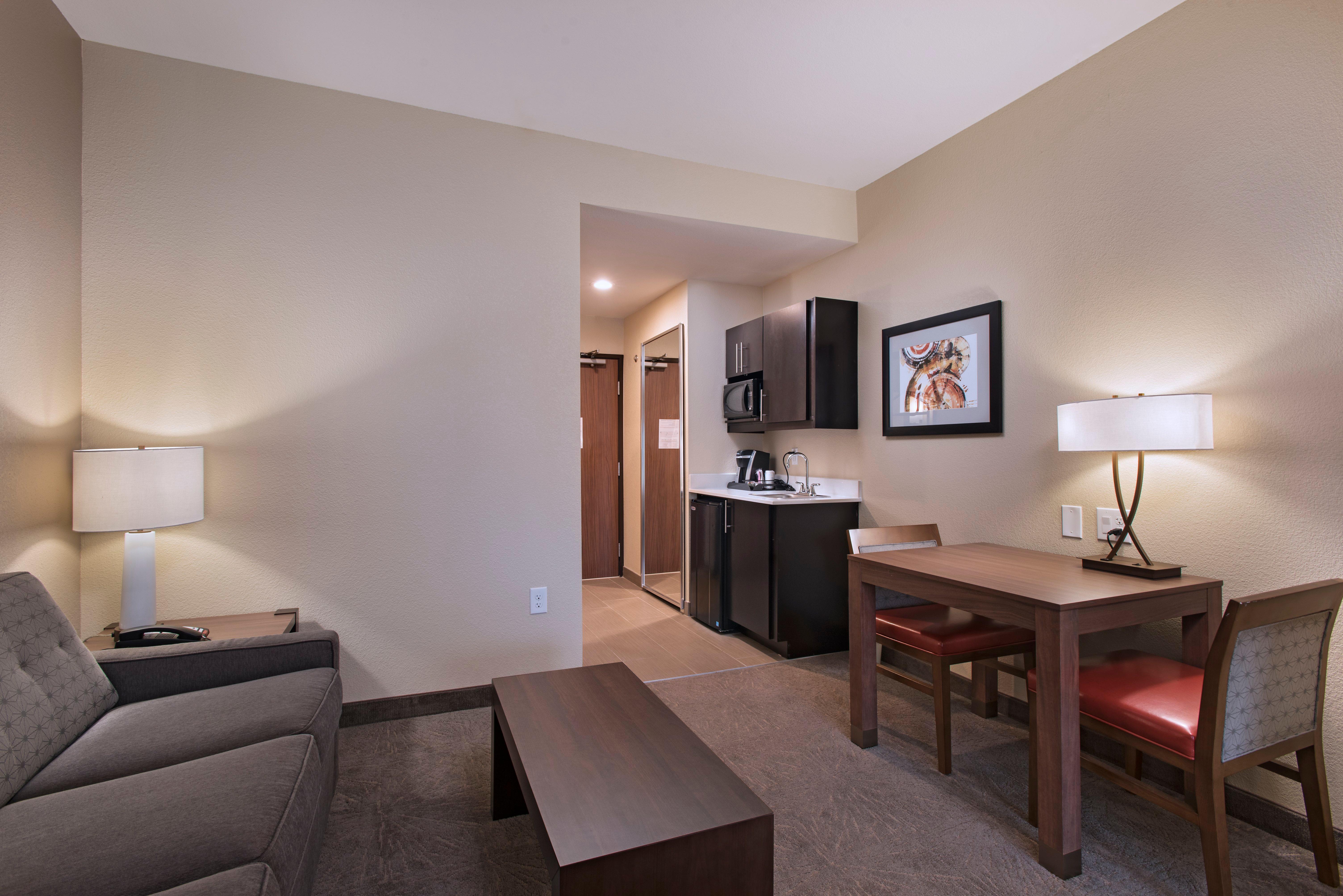 Holiday Inn Express & Suites Austin Nw - Four Points By Ihg Экстерьер фото