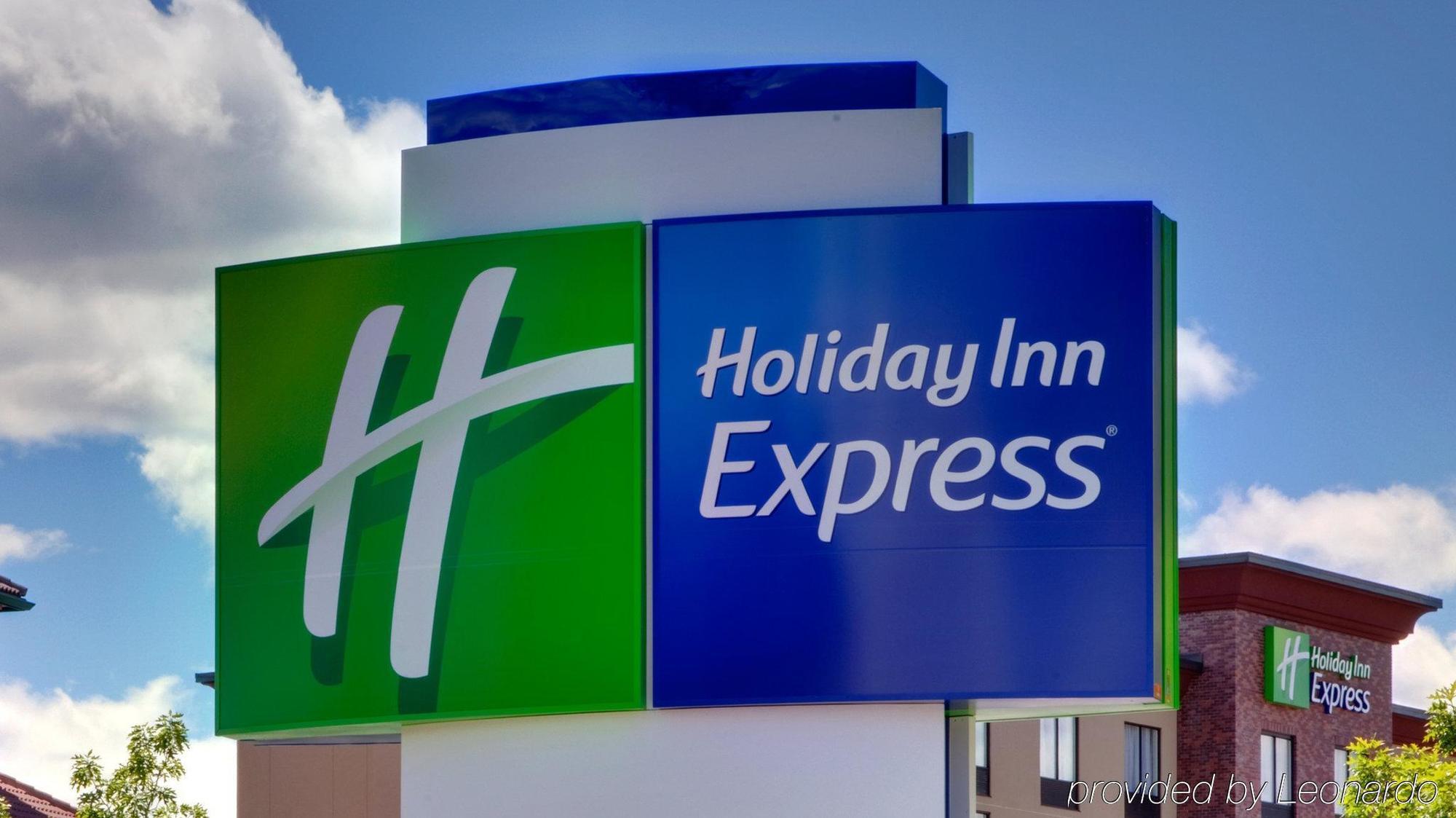 Holiday Inn Express & Suites Austin Nw - Four Points By Ihg Экстерьер фото