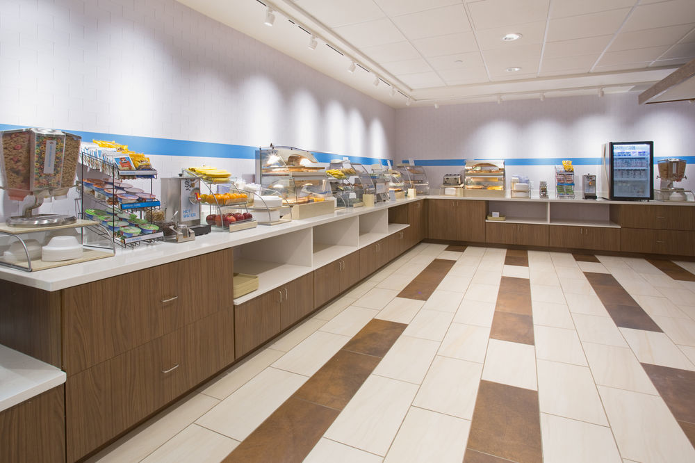 Holiday Inn Express & Suites Austin Nw - Four Points By Ihg Экстерьер фото